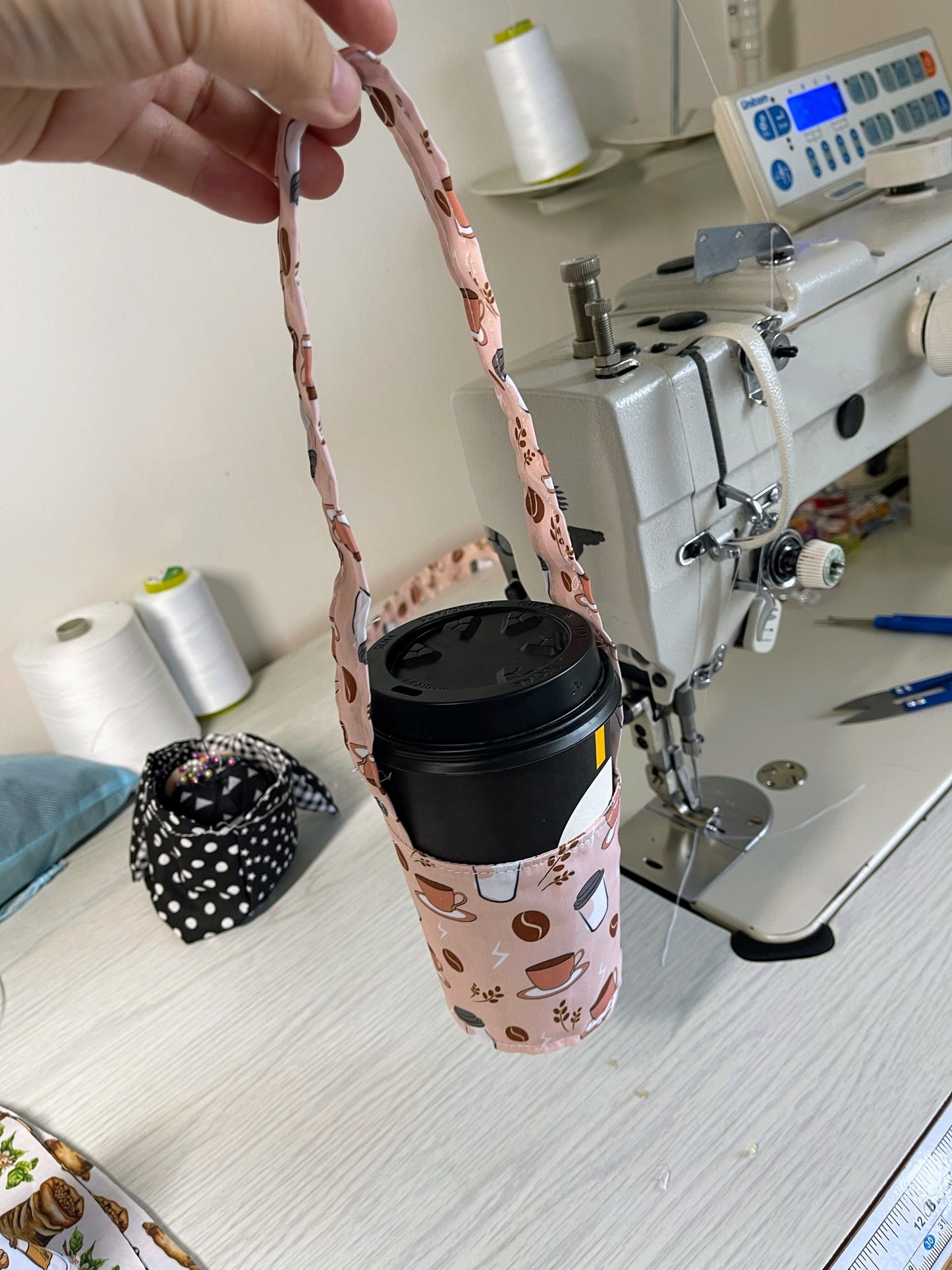 ☕ Tumbler Carrier – Coffee Pattern Edition (Buy 3 get $9 each)