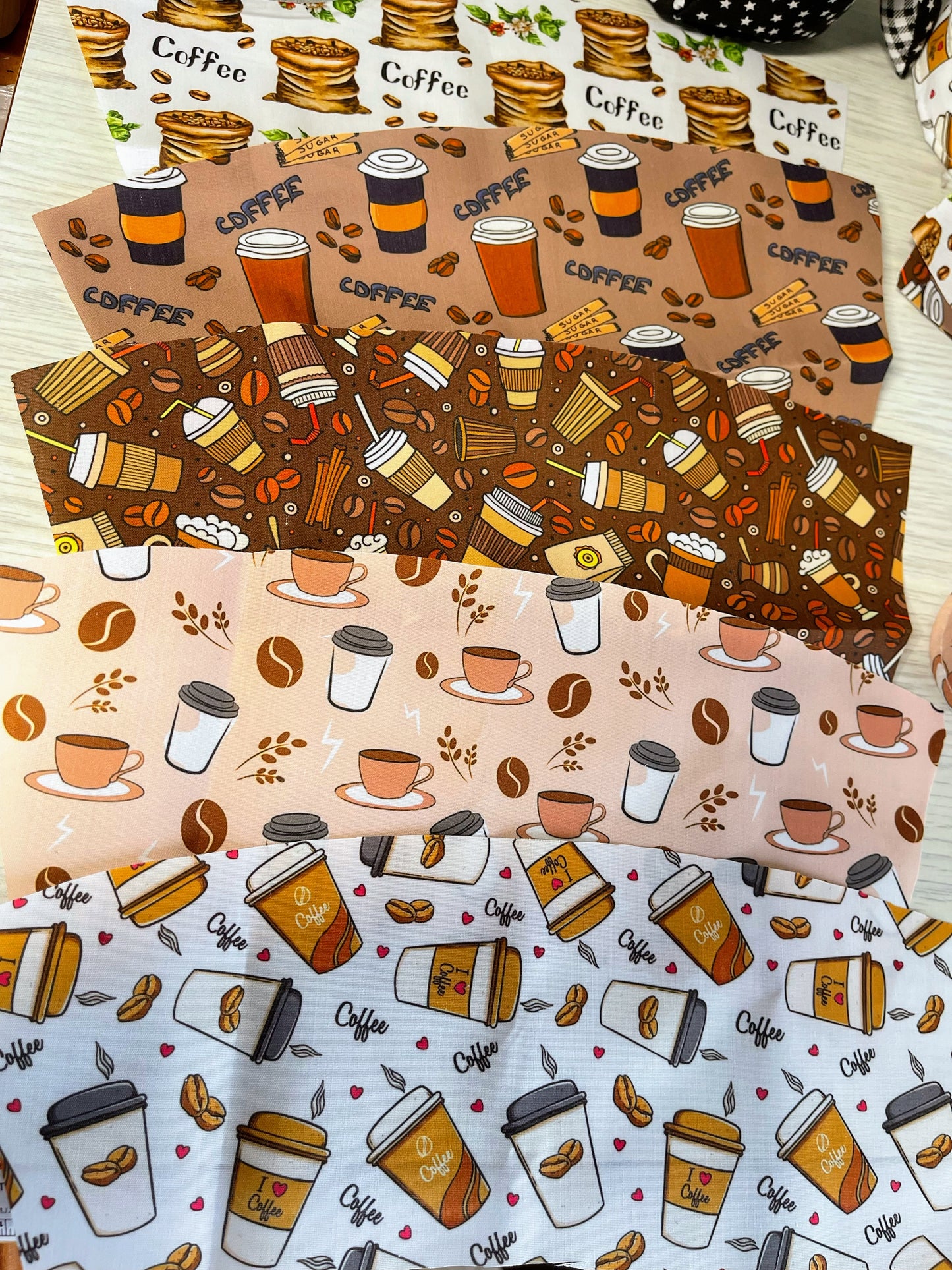 ☕ Tumbler Carrier – Coffee Pattern Edition (Buy 3 get $9 each)