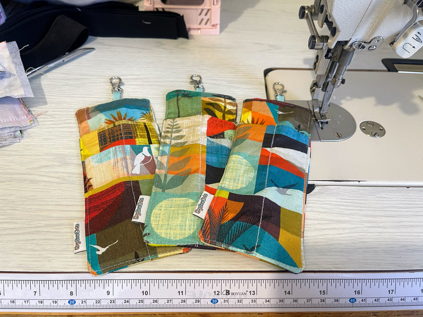 HeySewCute 🐝 Busy Bee Clip Pouch with Lanyard (Kiwiana 100% cotton, handmade in NZ)