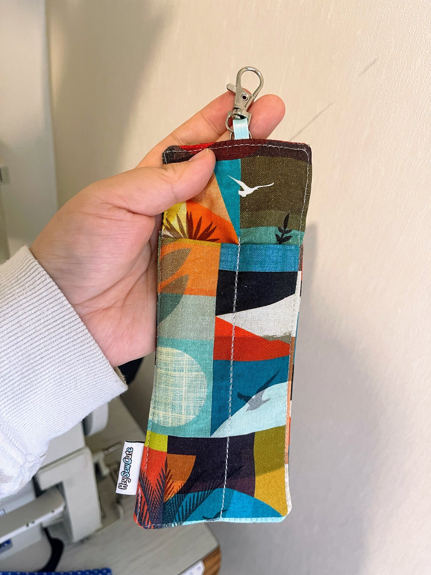 HeySewCute 🐝 Busy Bee Clip Pouch with Lanyard (Kiwiana 100% cotton, handmade in NZ)