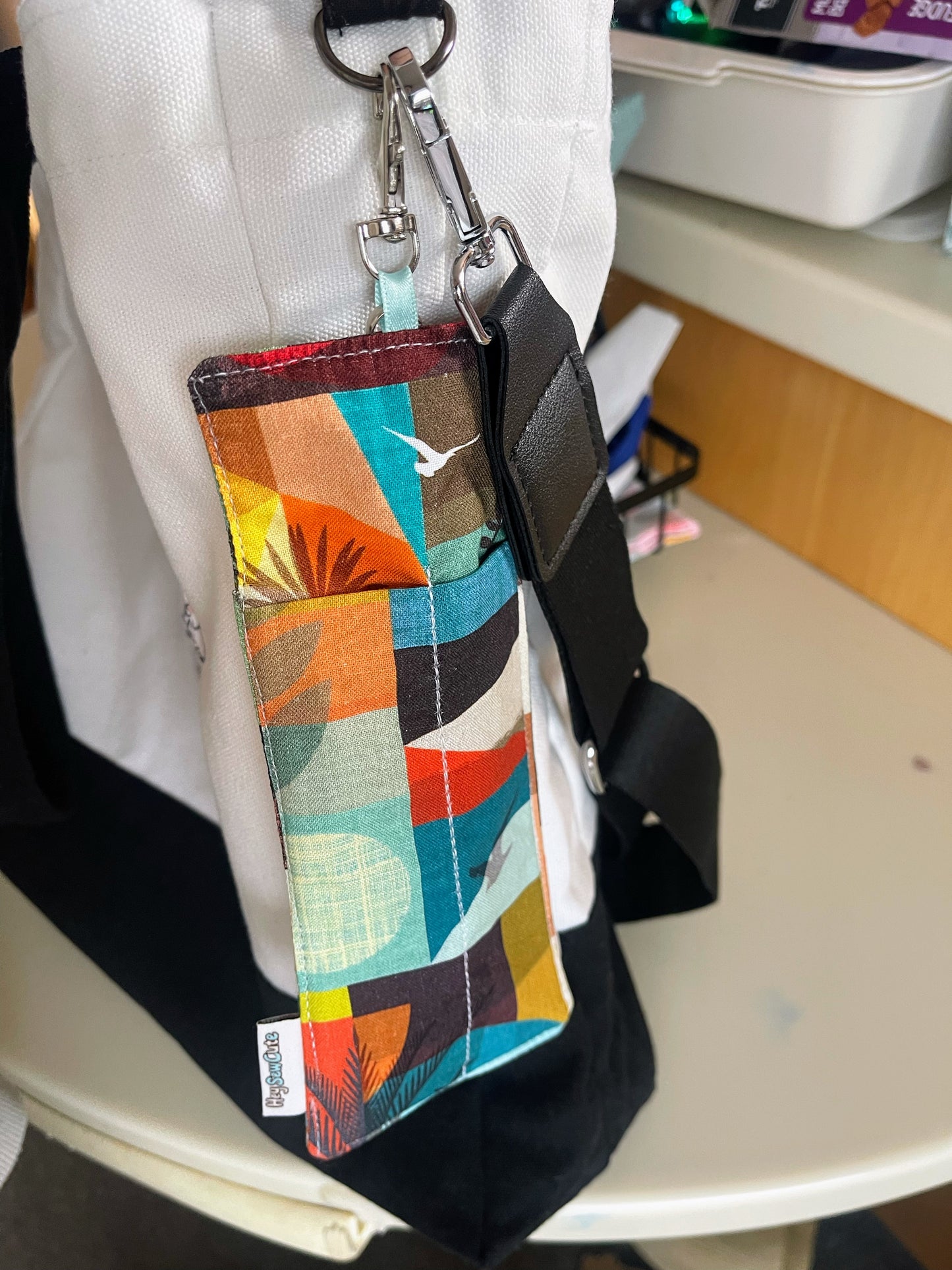 HeySewCute 🐝 Busy Bee Clip Pouch with Lanyard (Kiwiana 100% cotton, handmade in NZ)