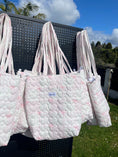 Load image into Gallery viewer, Sweet Ribbon Quilted Tote