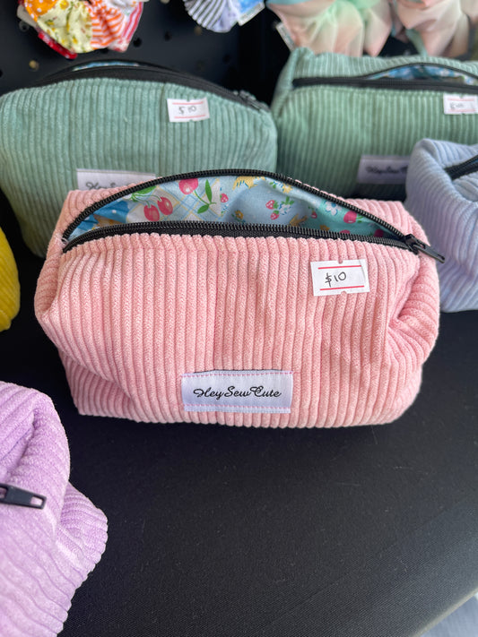 Medium Quilted Pouch – Soft & Puffy Corduroy