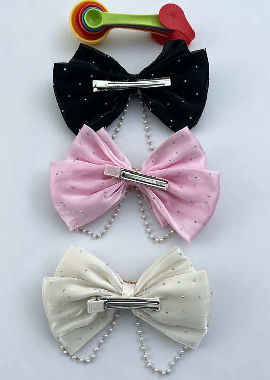 Pearl Charm Bow Hair Clip