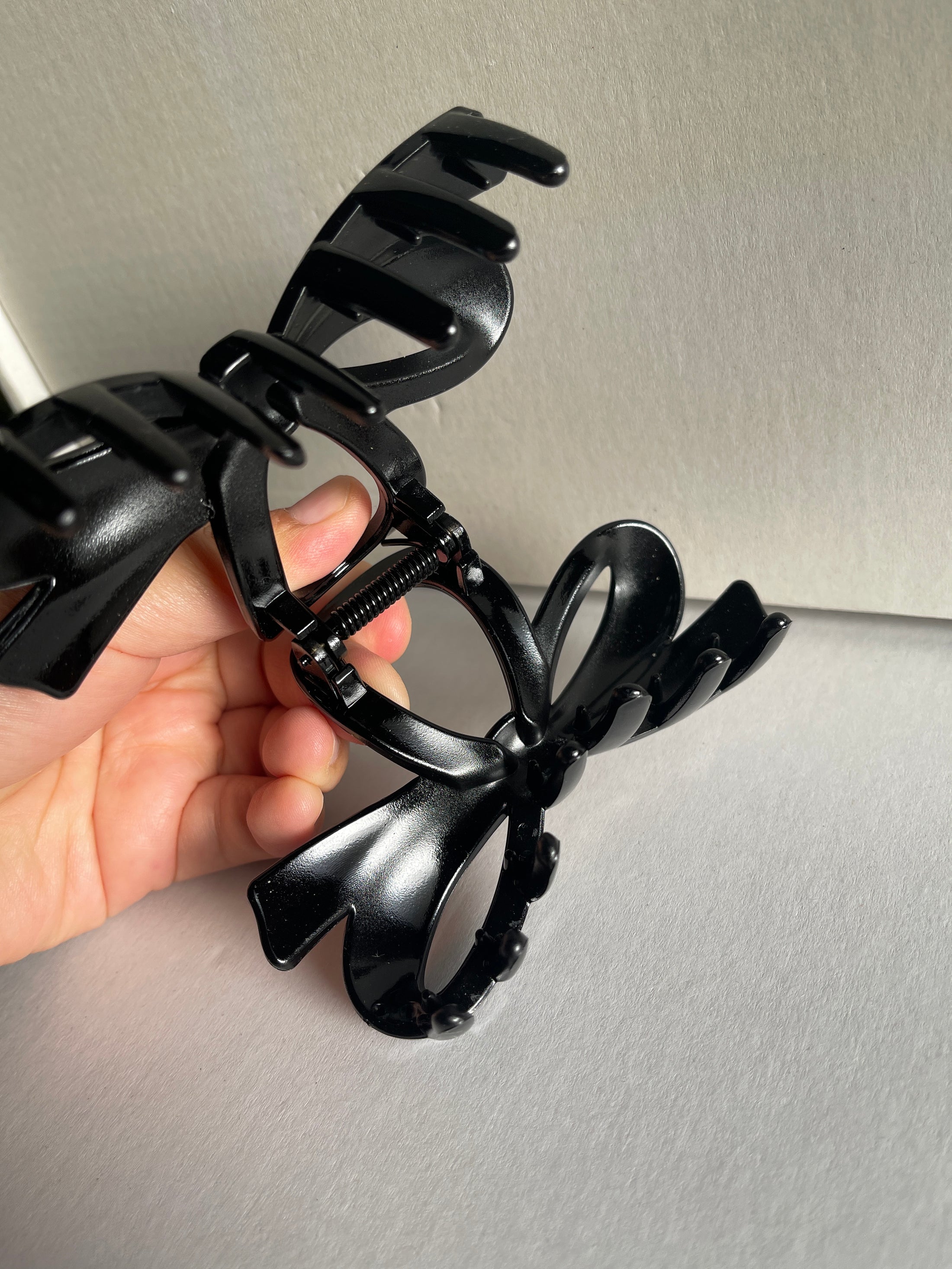 Extra Strong Black Hair Claw Clip