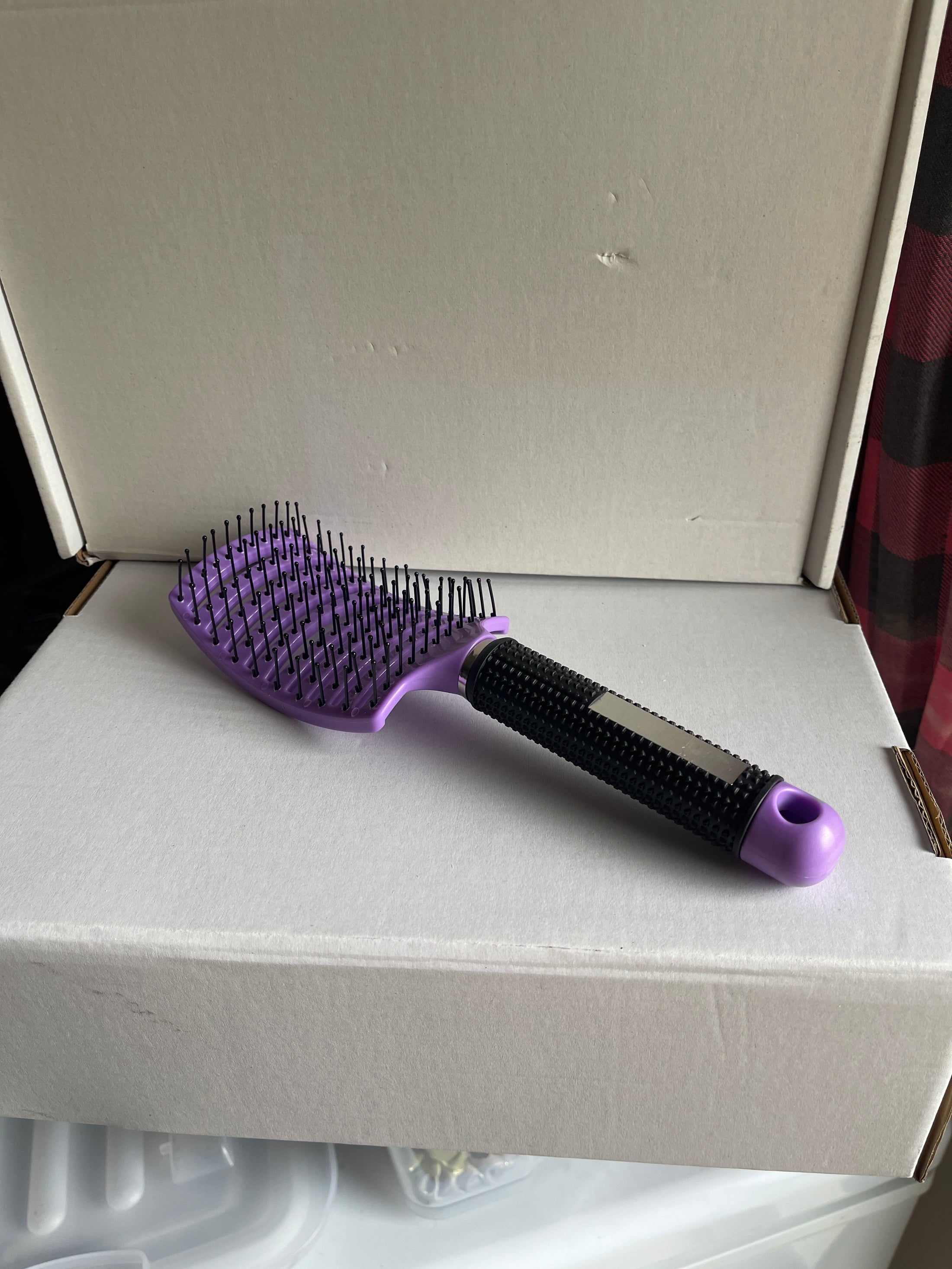 Detangling Scalp Massage Brush – Gentle & Refreshing (4 Colors)