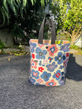 Load image into Gallery viewer, 🌸 Flower Pop Medium Tote
