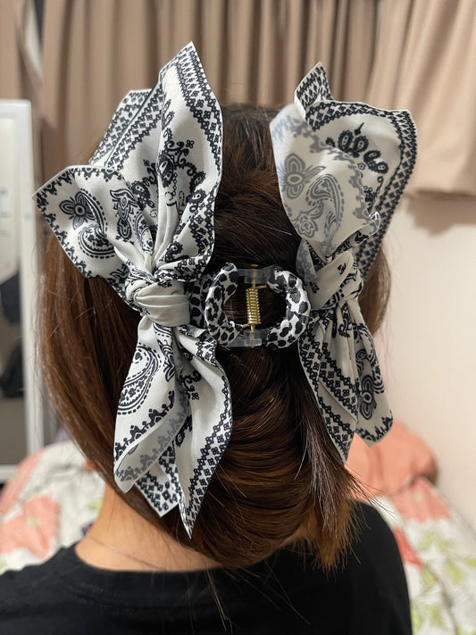 StayBloom Hair Clip – Handpicked for Comfort & Hold 스테이블룸 헤어클립 – 착용감과 고정력을 직접 골라 담았어요