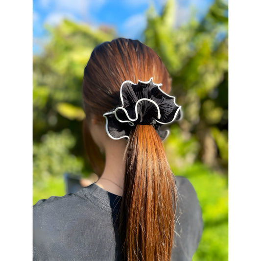 Wave Trim Scrunchie – Lightweight Ruffle Hair Tie