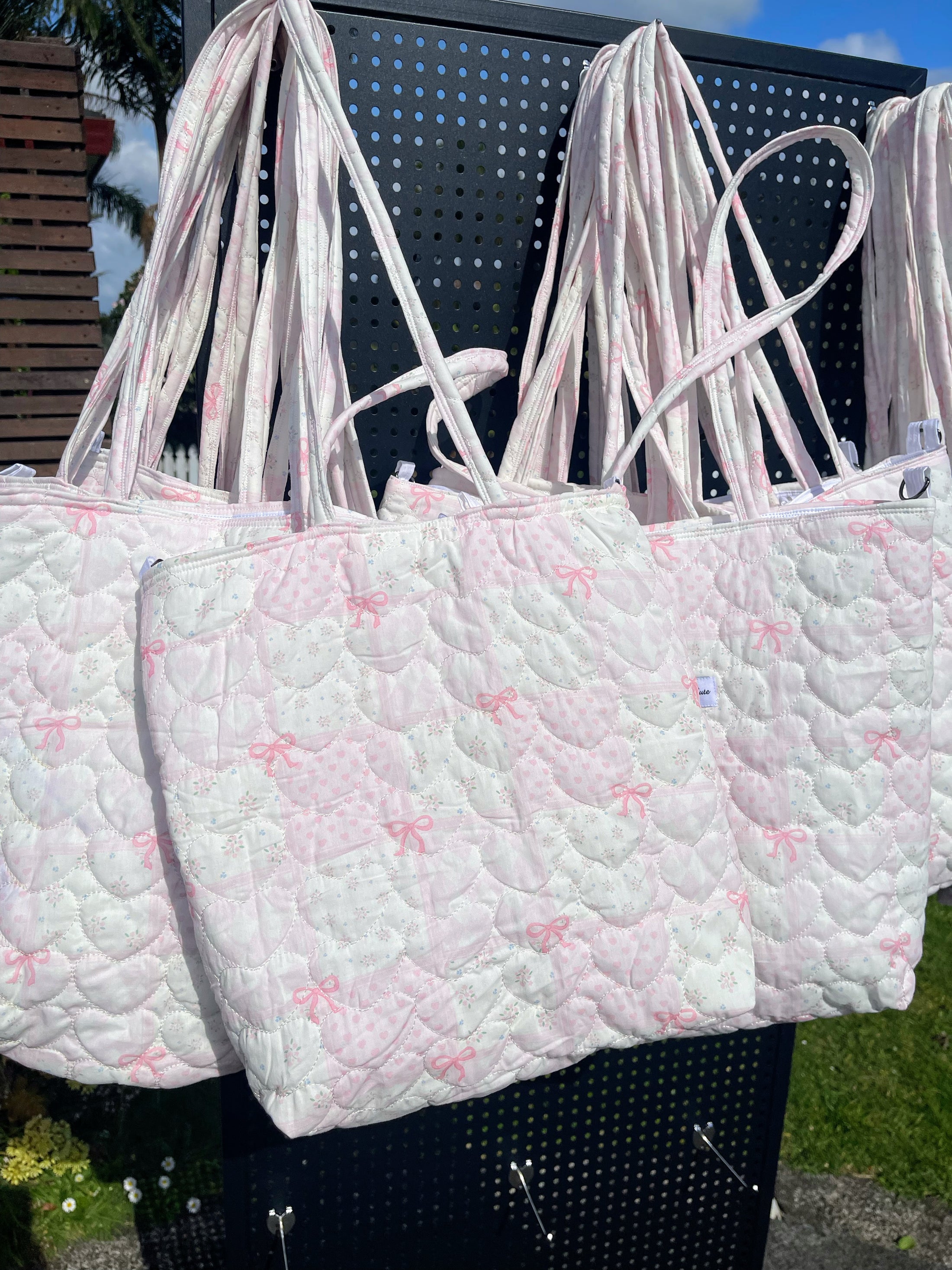 Sweet Ribbon Quilted Tote
