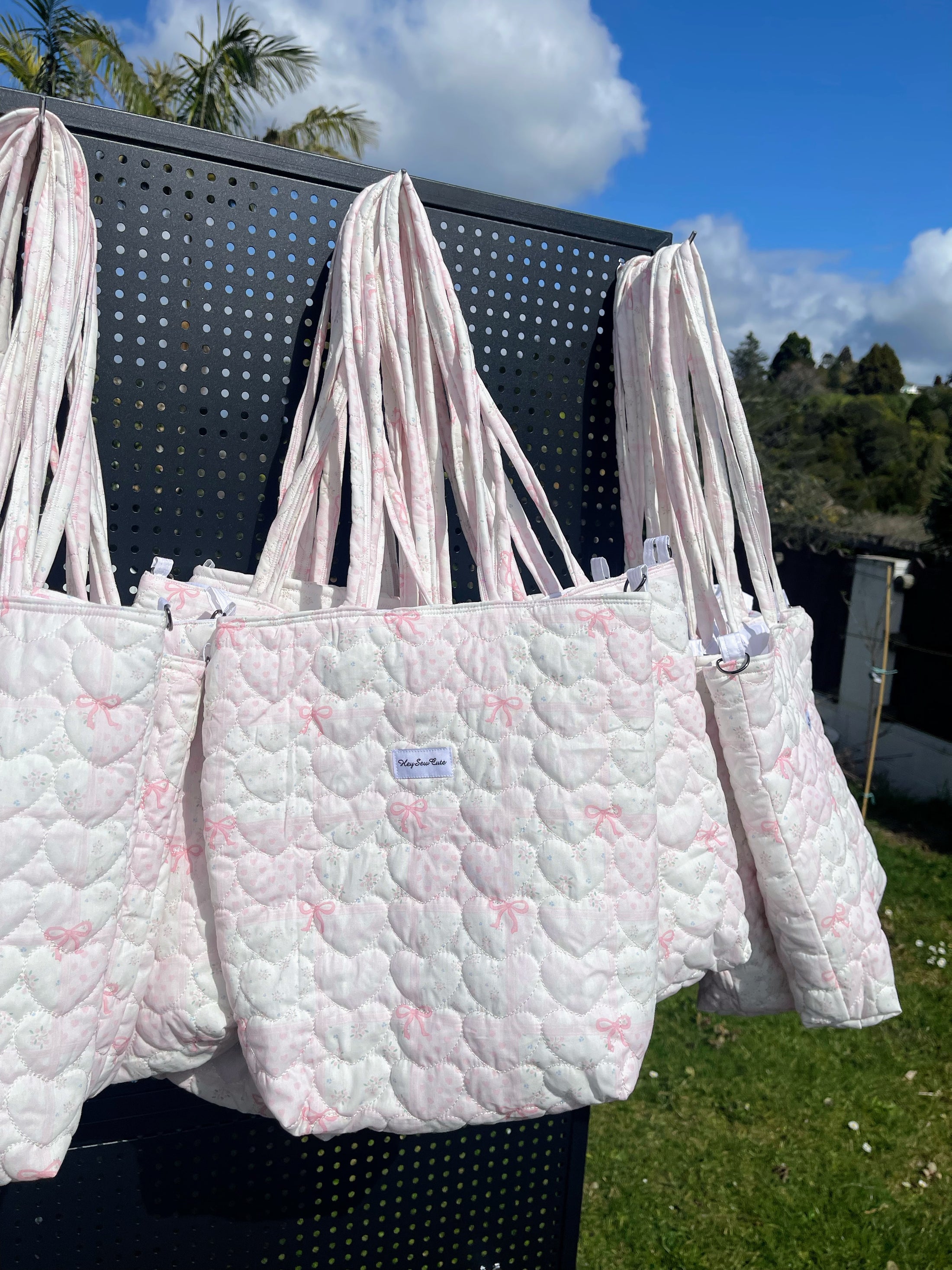 Sweet Ribbon Quilted Tote