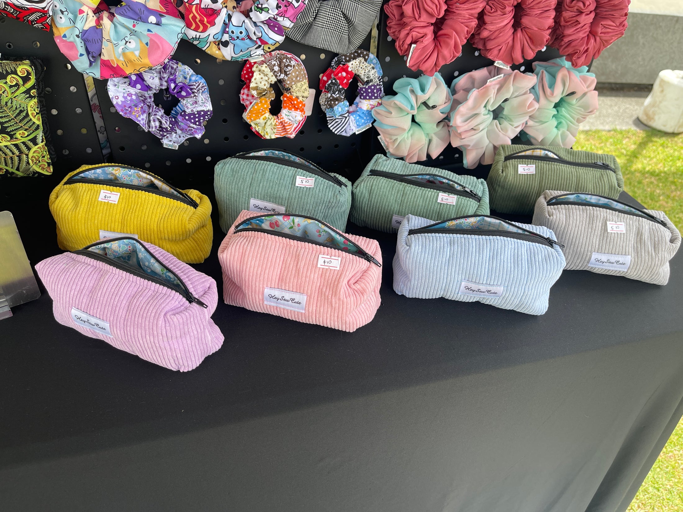 Medium Quilted Pouch – Soft & Puffy Corduroy