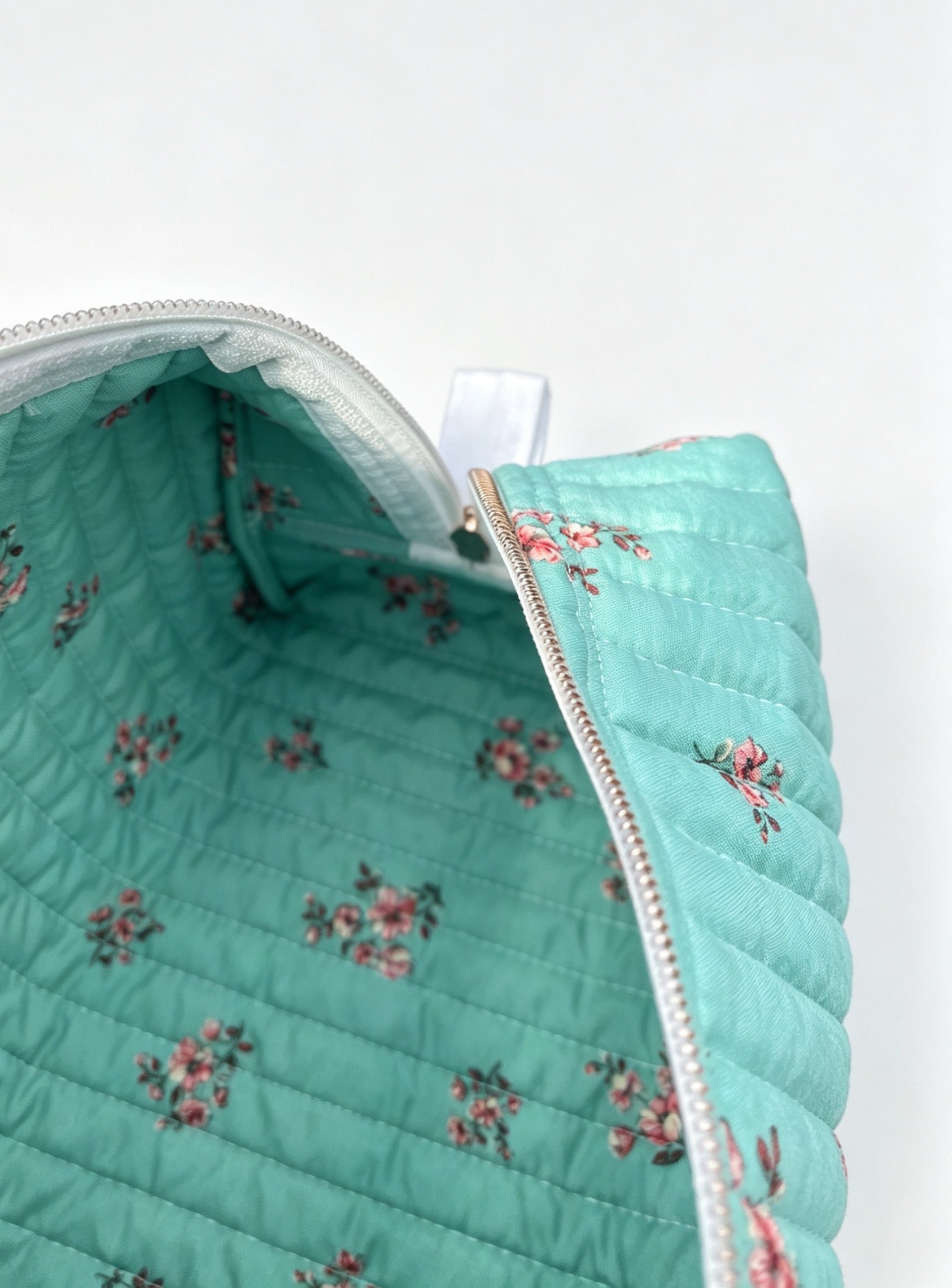 XL Carry-All Bag – Mint Blossom