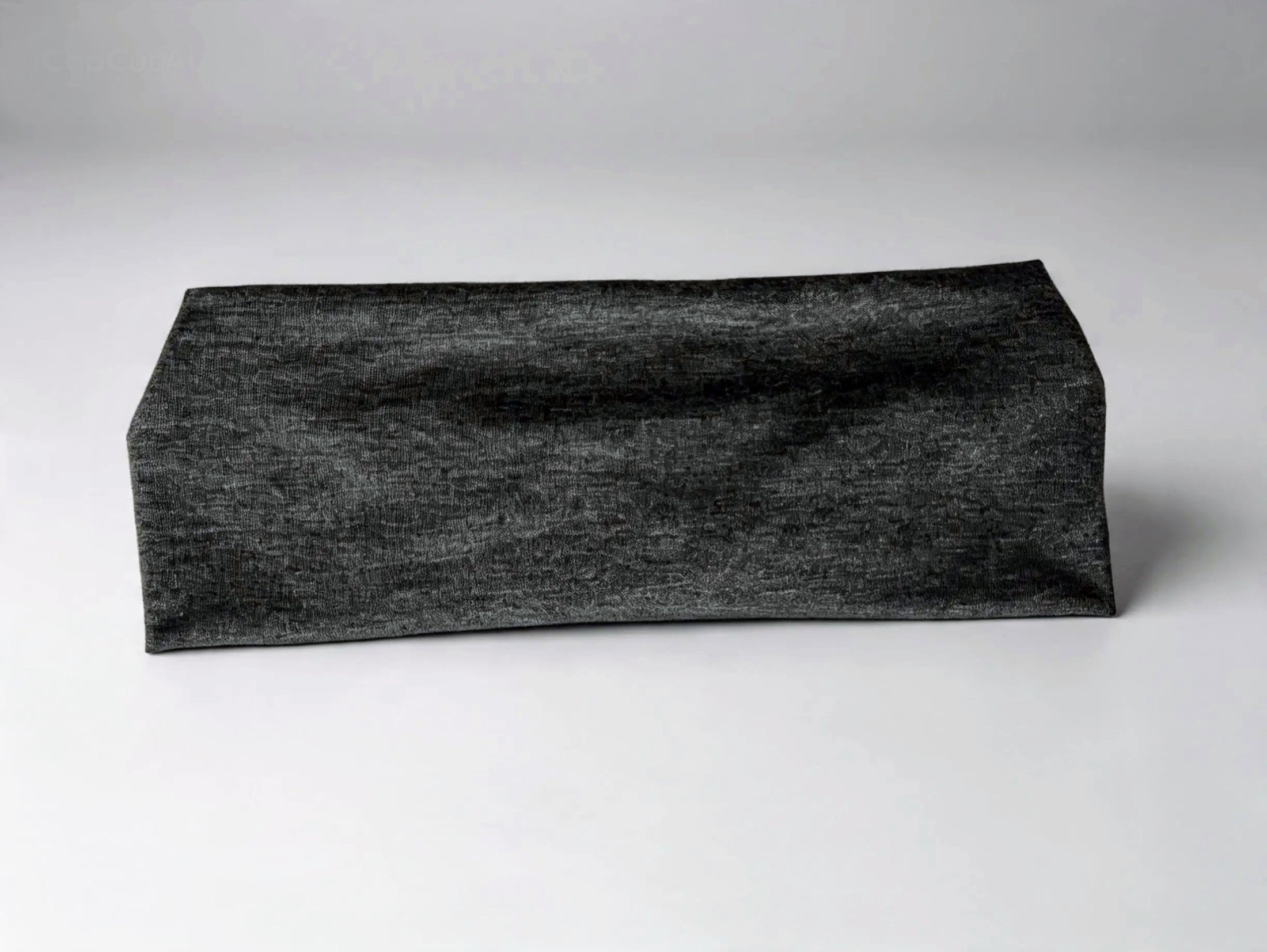 An elastic headband