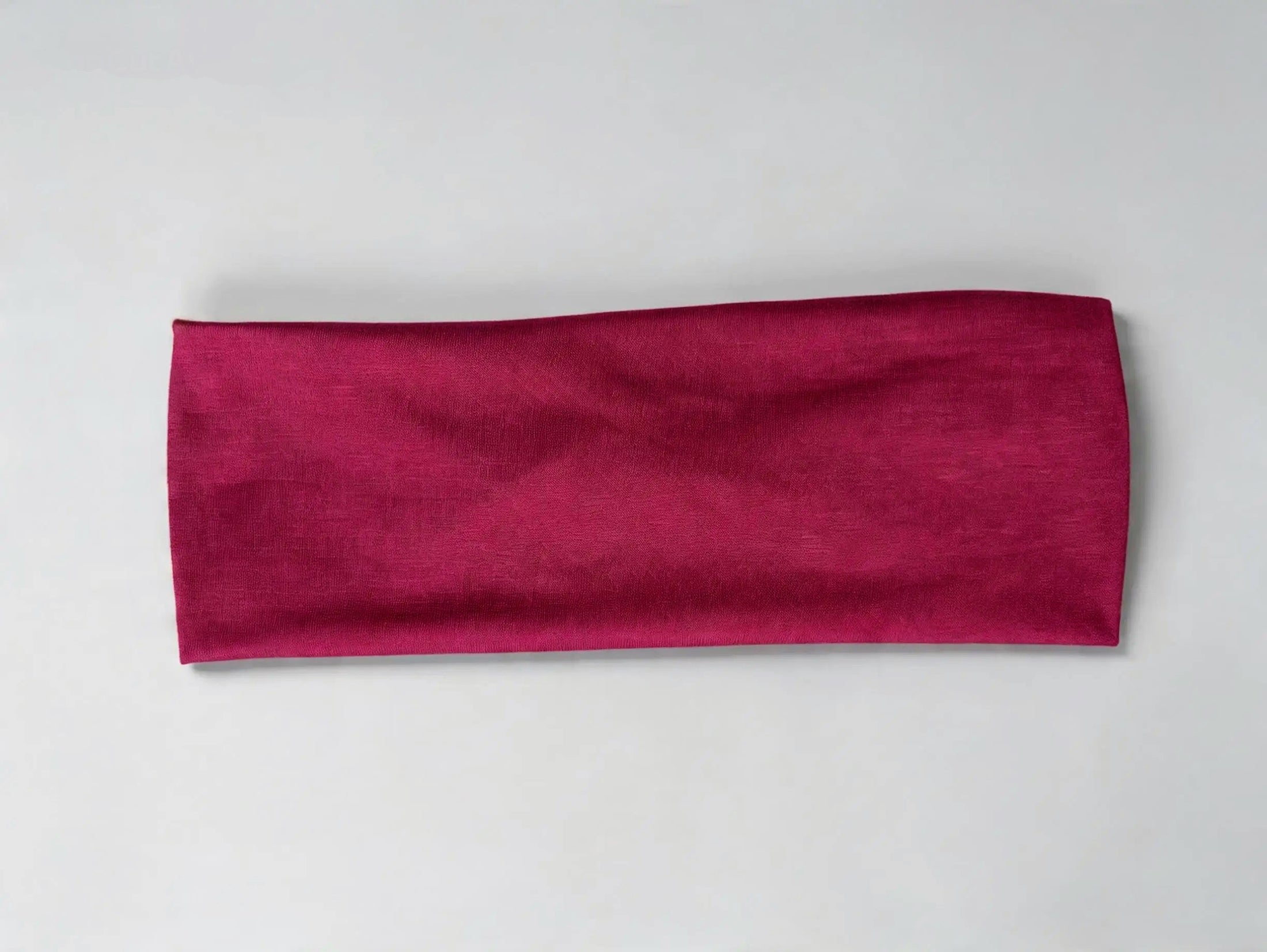 An elastic headband