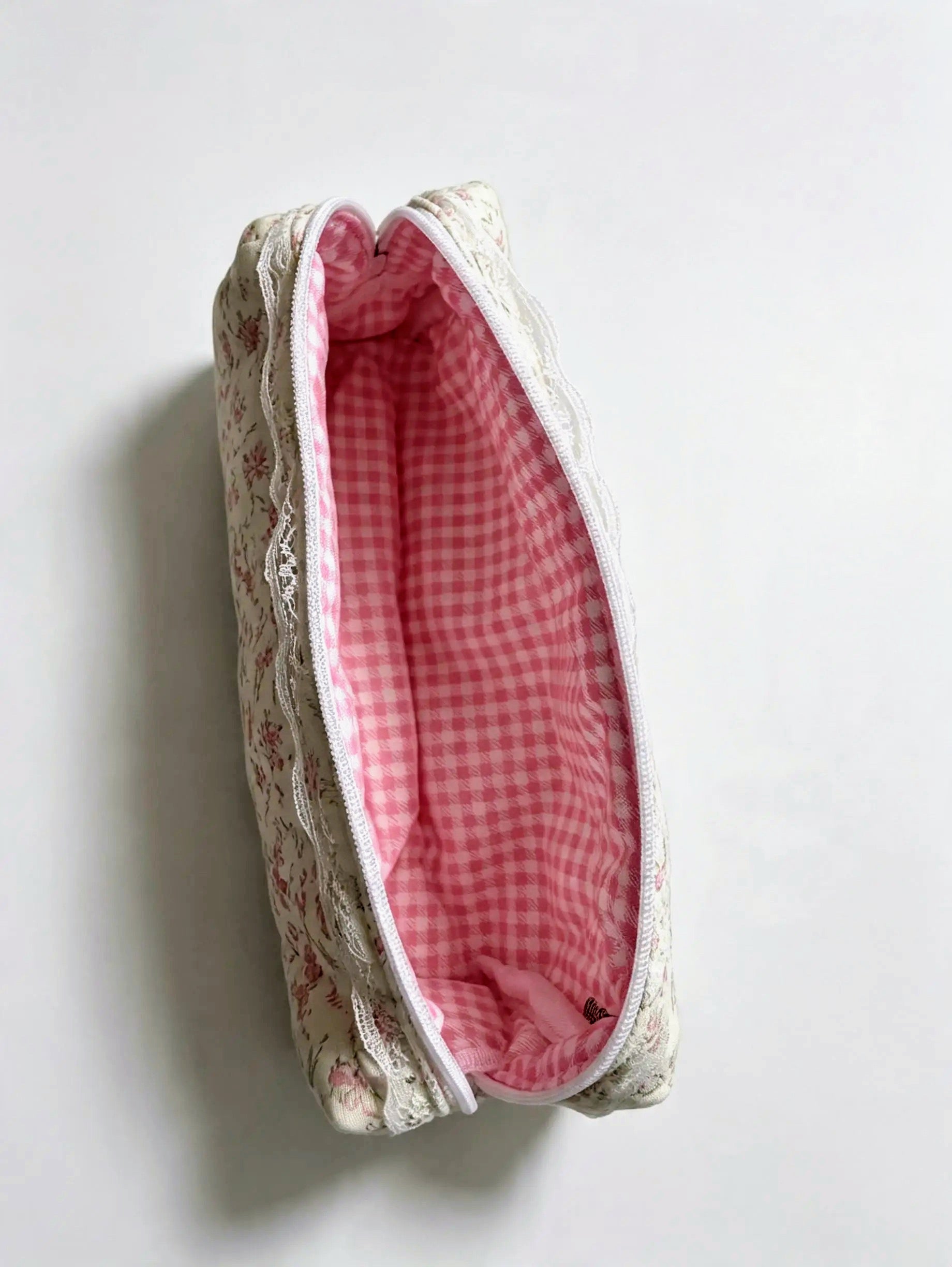 Vintage Floral Quilted Cosmetic Pouch – Medium