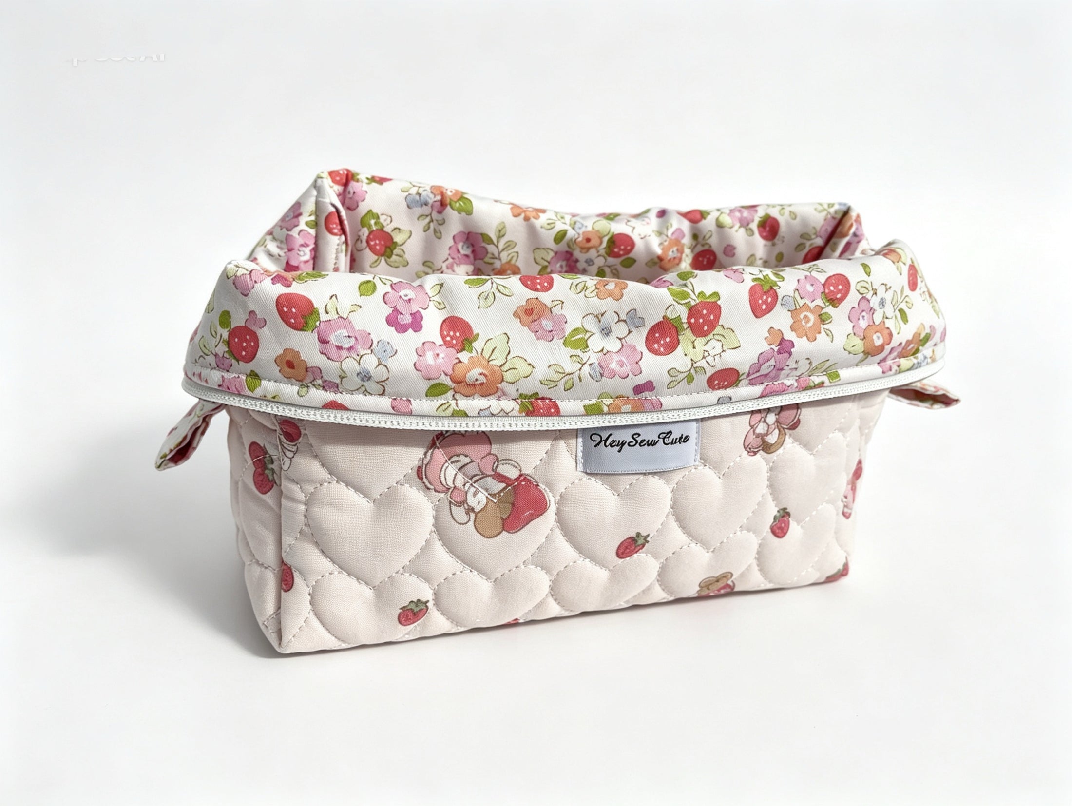 XL Carry-All Bag – Strawberry Heart