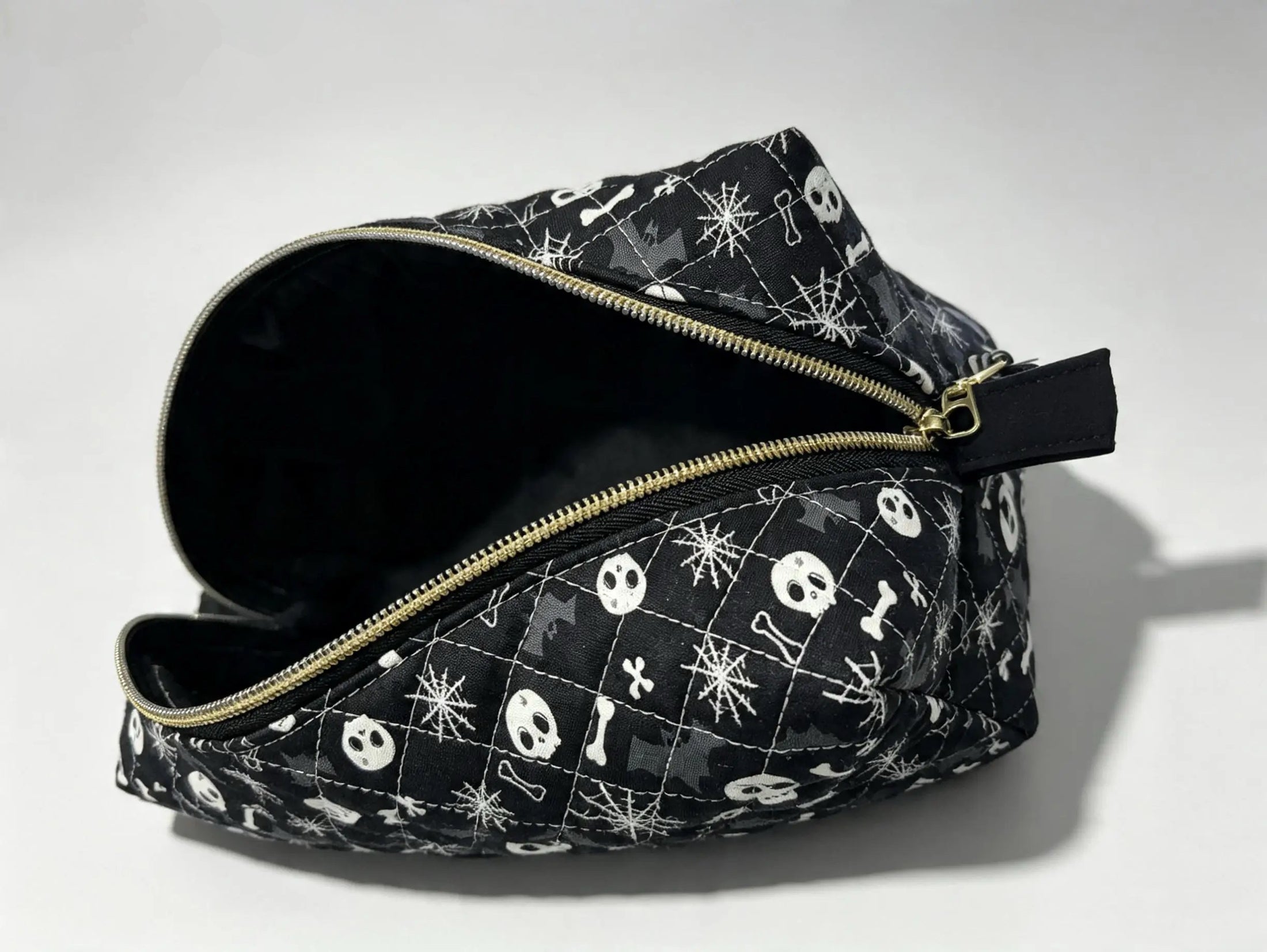 Midnight Skulls XL Quilted Carryall Bag