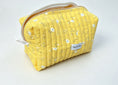 Load image into Gallery viewer, Daisy Sunshine Matching quilted bag set
