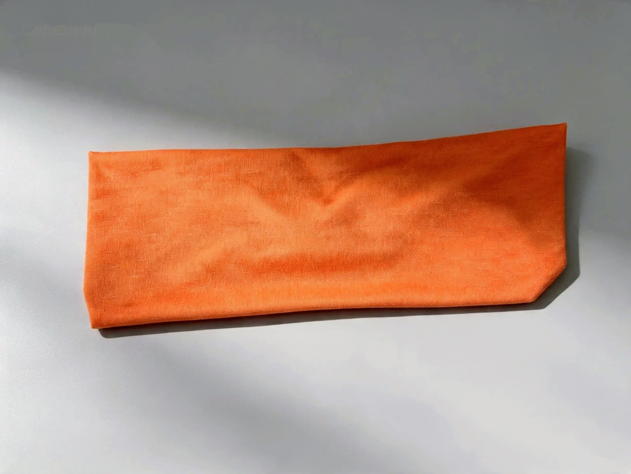 An elastic headband