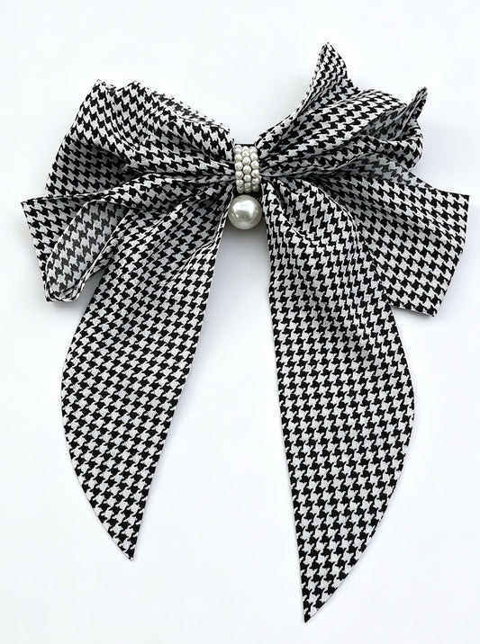 Pearl Charm Bow Hair Clip