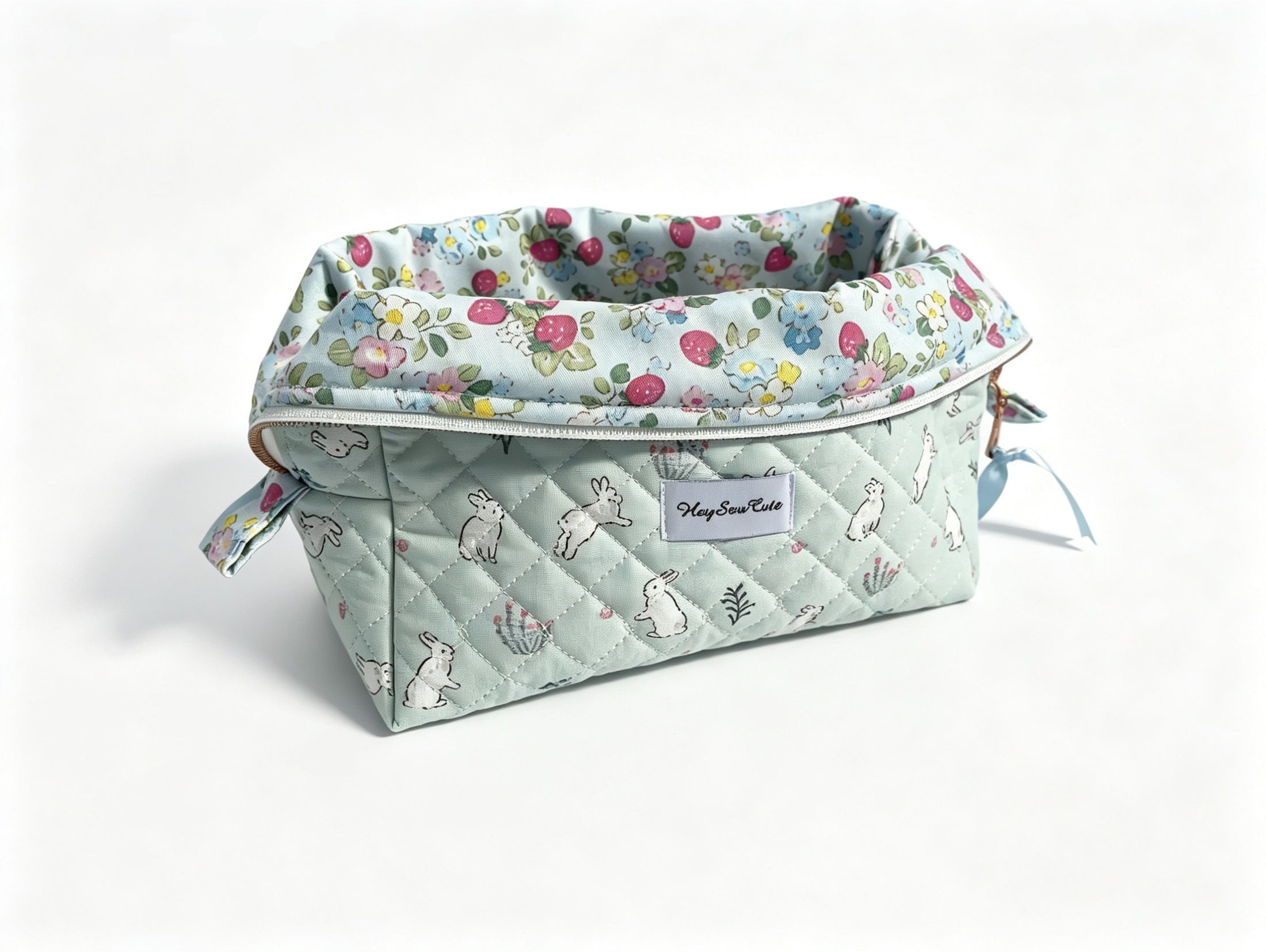 XL Carry-All Bag – Mint Bunny Berry
