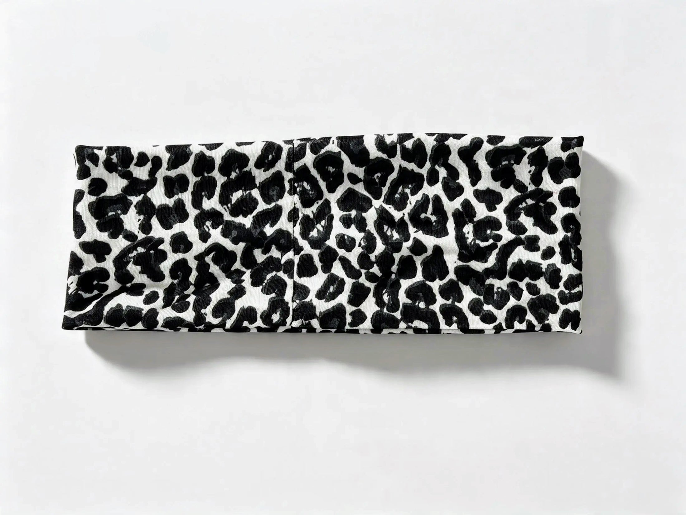 An elastic headband