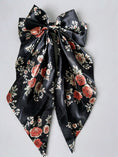 Load image into Gallery viewer, Oversized Bow Hair Clip – Final Pieces
